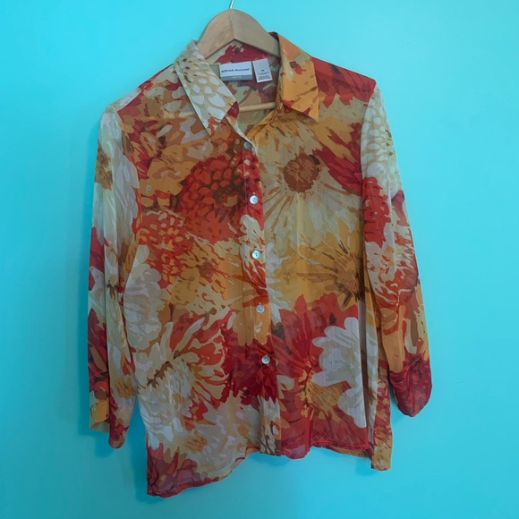 Women’s Top - Button-Down Long Sleeve - Picture 3 of 8